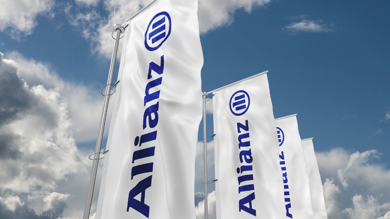 Allianz buys HSBC Singapore insurance business in €2bn expansion