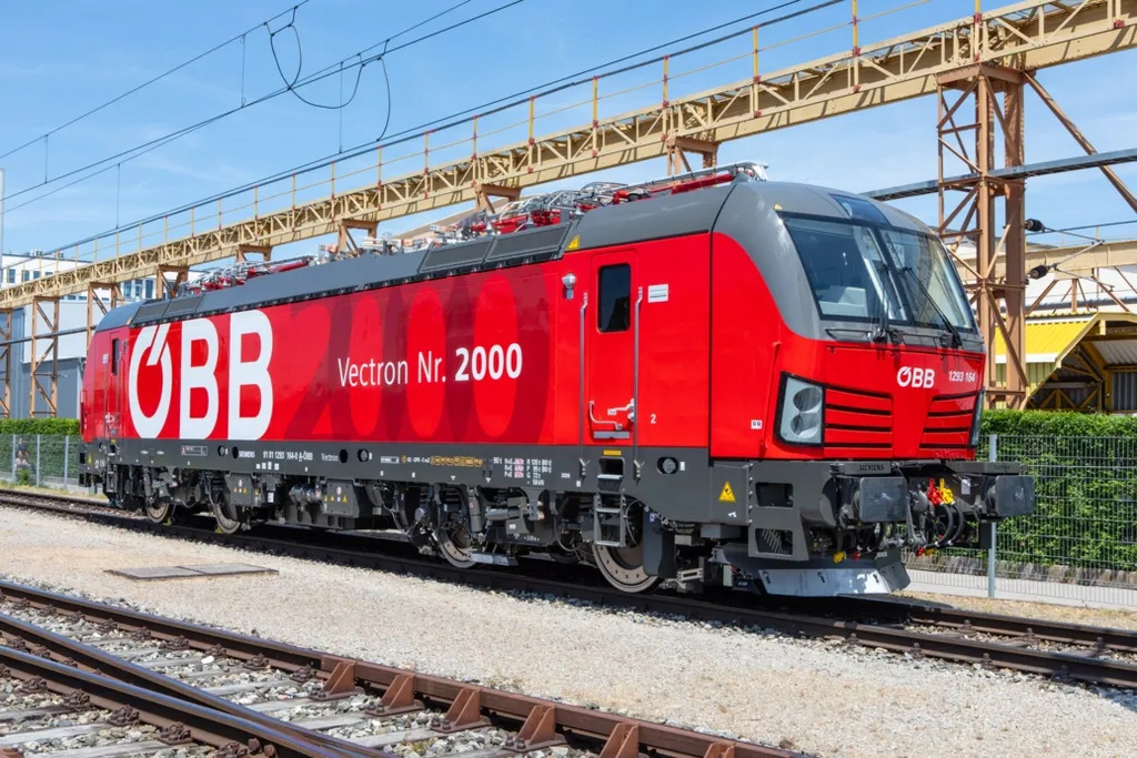 Siemens handed the 2,000th Vectron Locomotive over to ÖBB during a ceremonial event at its Munich-Allah plant