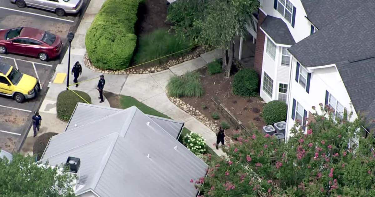 1 dead, 3 injured in downtown Atlanta apartment shooting, police say