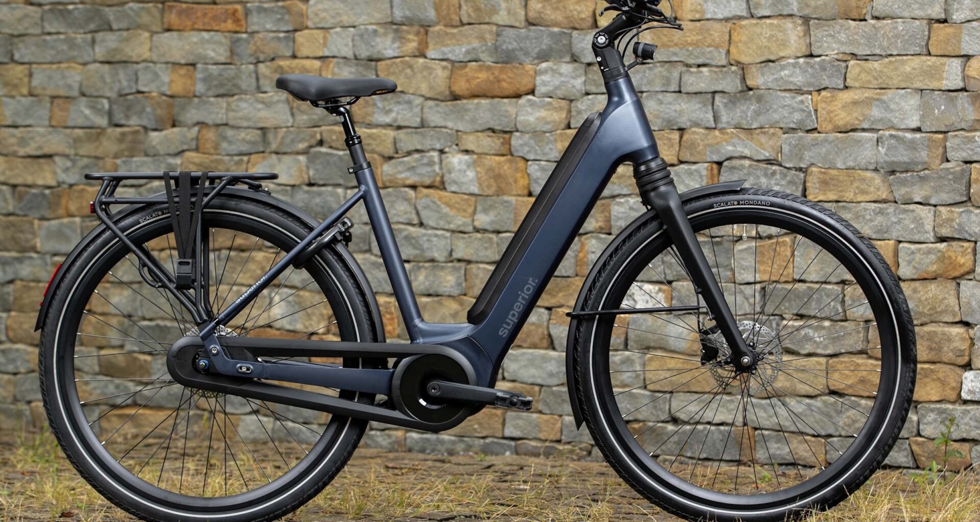 Superior: E-bike stands out with unusual suspension and Bosch mid-drive motor