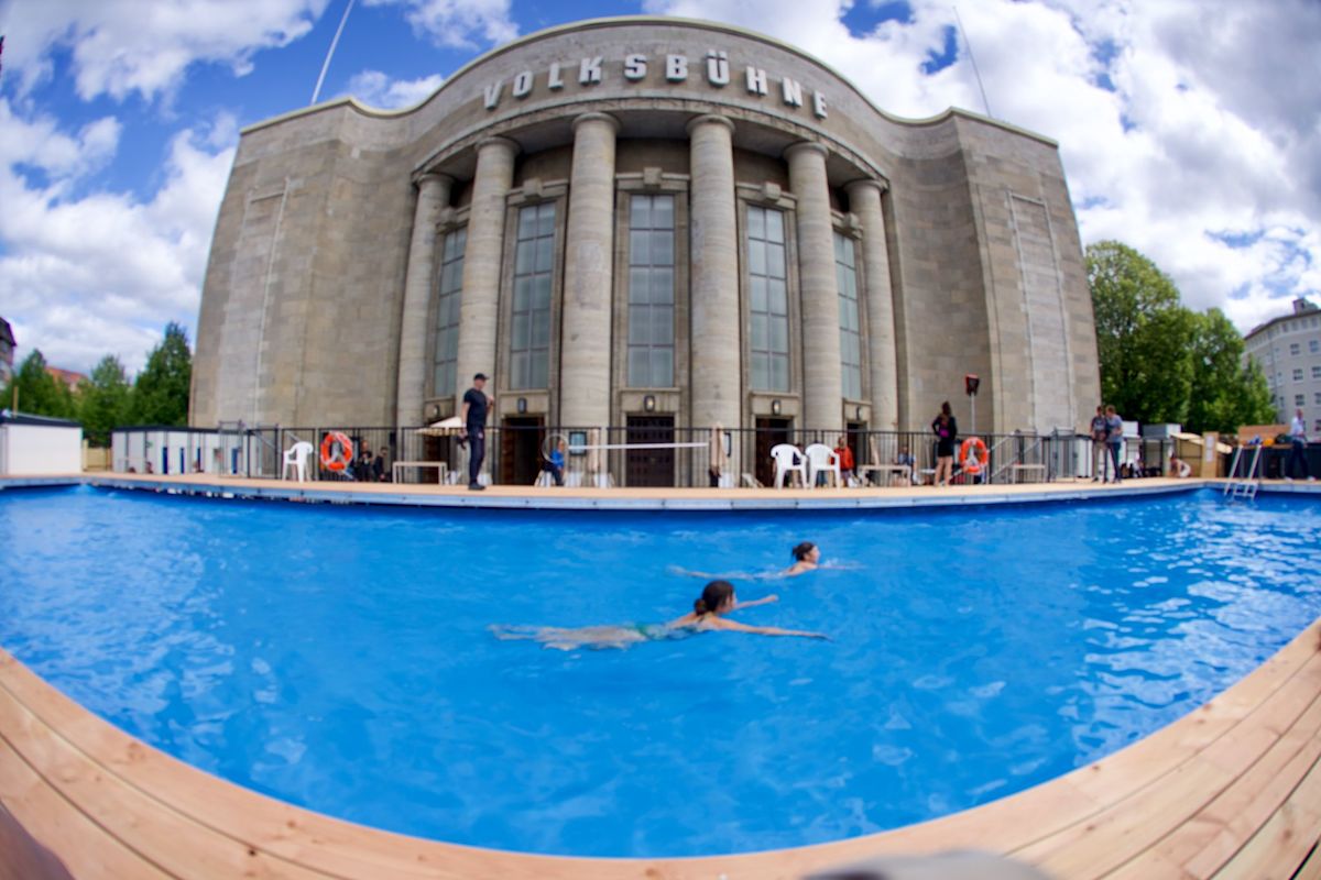 Making a splash: Famed Berlin theatre opens pool outside its doors