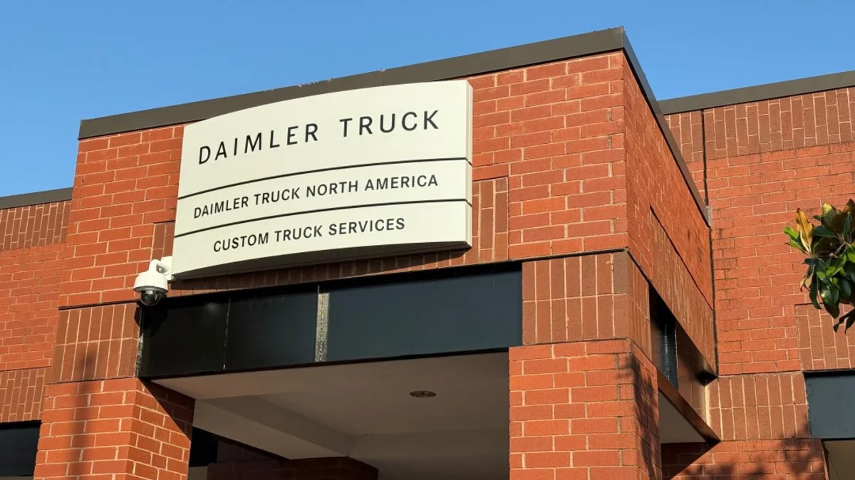 Daimler to build largest US truck manufacturing plant
