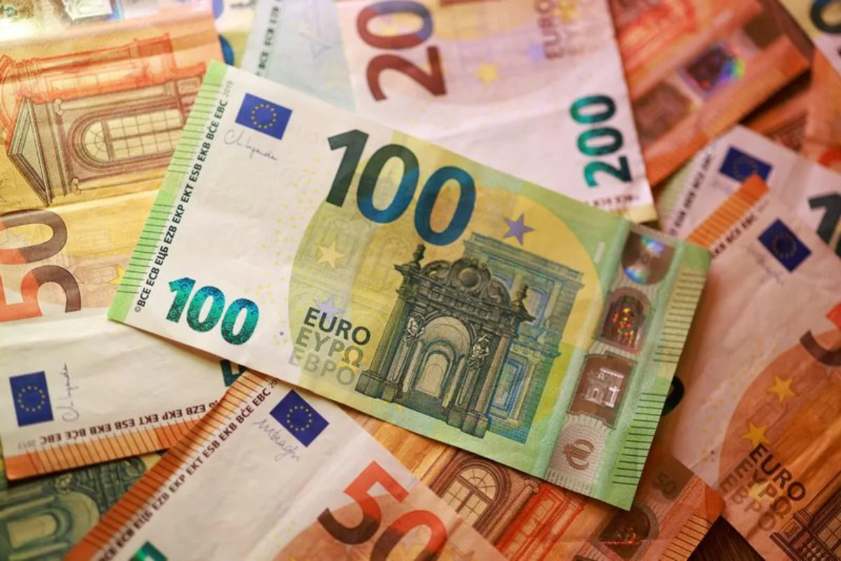 Record German debt sales deepen strains for Europe's battered bond market