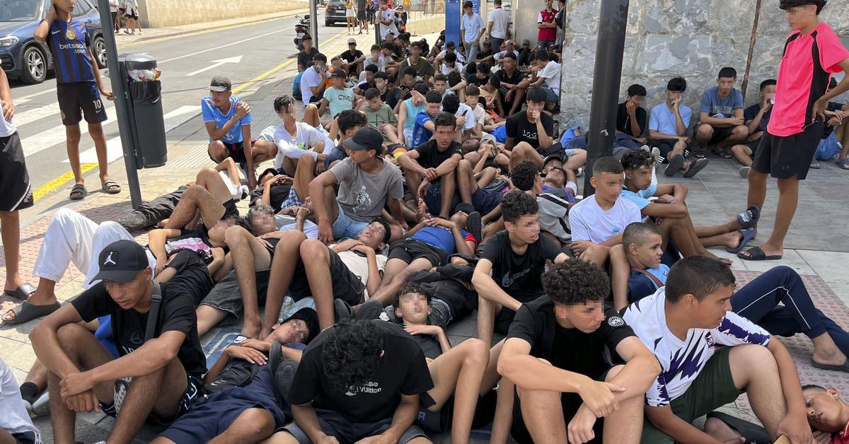 Joaquim Bosch: "It is very regrettable that politicians incite to malfeasance with the expulsion of minors from Ceuta"