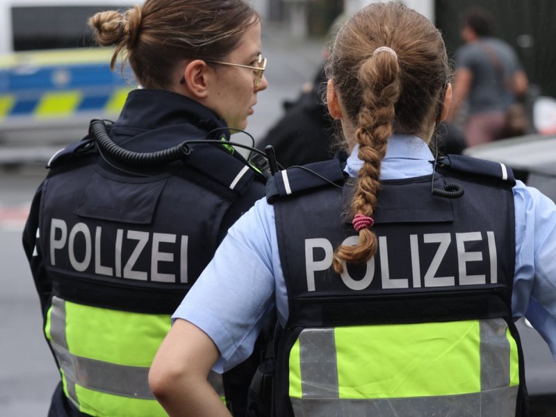 Germany investigates Russia ties to weapons cache