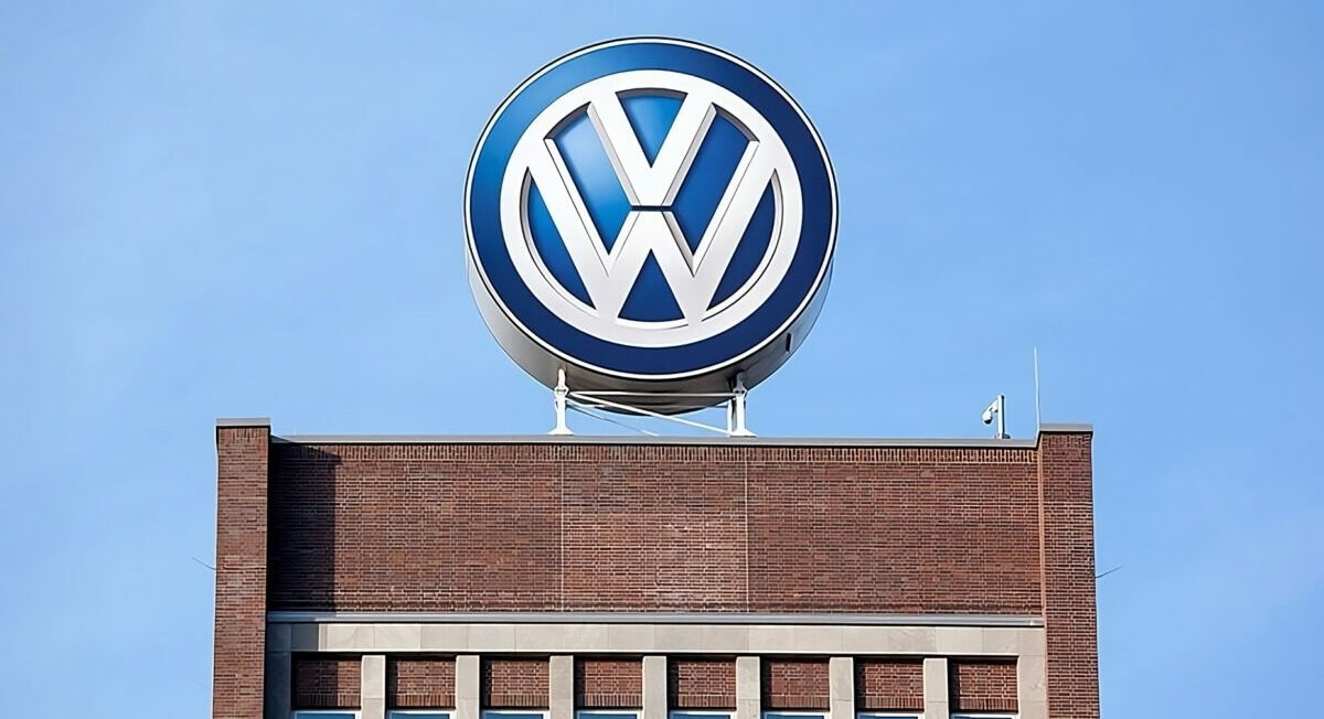 VW workers slam board's communication on restructuring