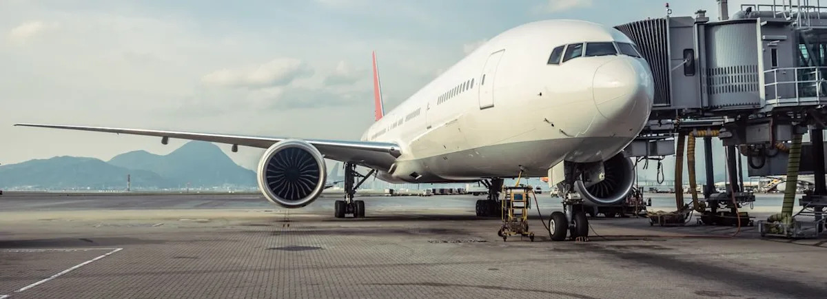 Deutsche Lufthansa (XTRA:LHA) Back In Focus As Technik And Delvag News Tests Fair Value