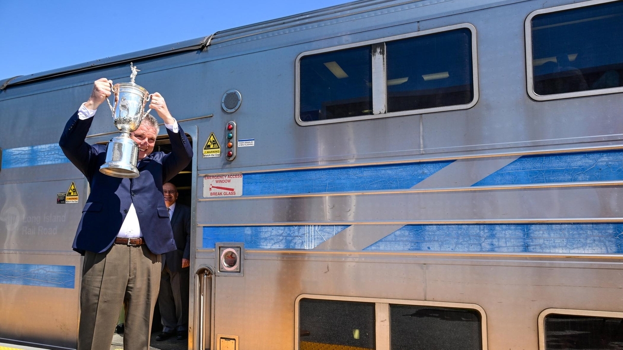 U.S. Open trophy delivered to Shinnecock Hills as officials urge fans to take LIRR to tournament