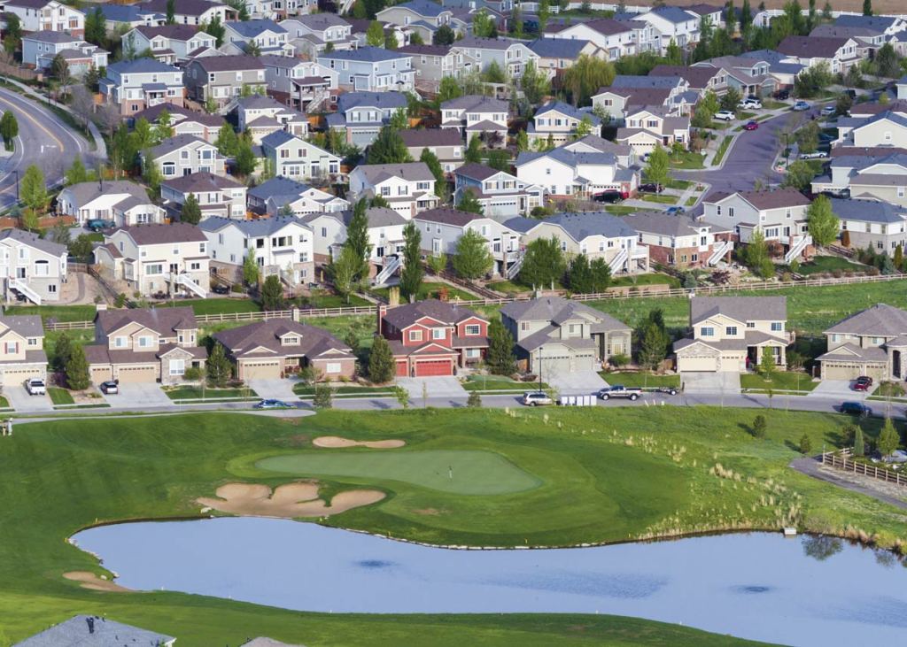REMAX Launches Golf Lifestyles Program for Real Estate Agents