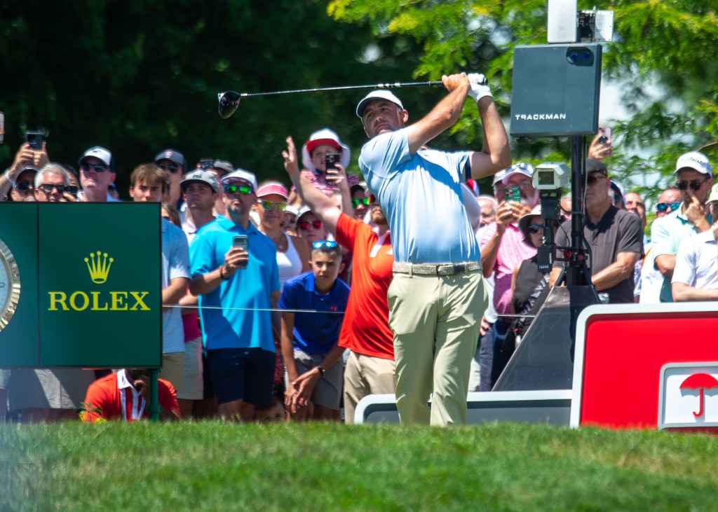 Eric Cole holds lead at 7-under after first round at Travelers Championship