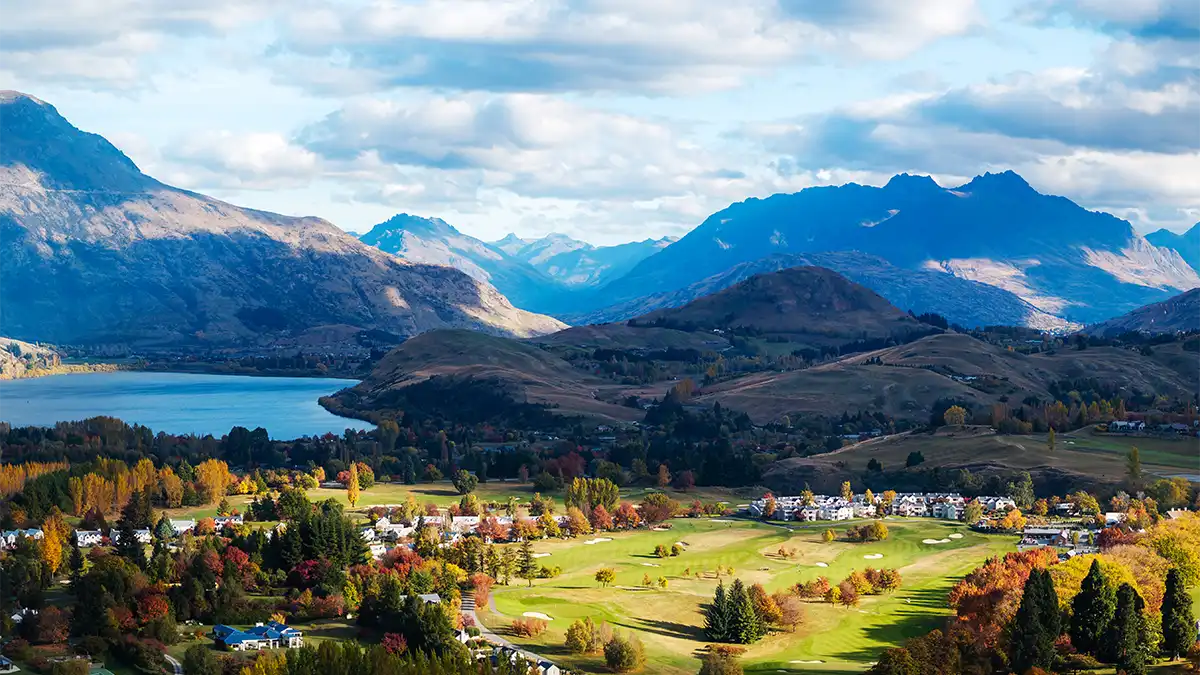 Queenstown: Regal and rugged – Australian Golf Digest