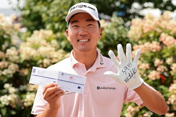 Watch Michael Kim cap scintillating 59 with 24-foot birdie bomb on No. 18 – Australian Golf Digest