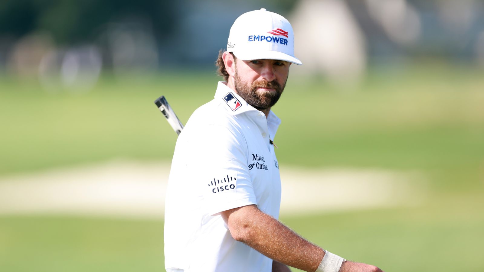 Co-leader Young misses chance to beat PGA record - News