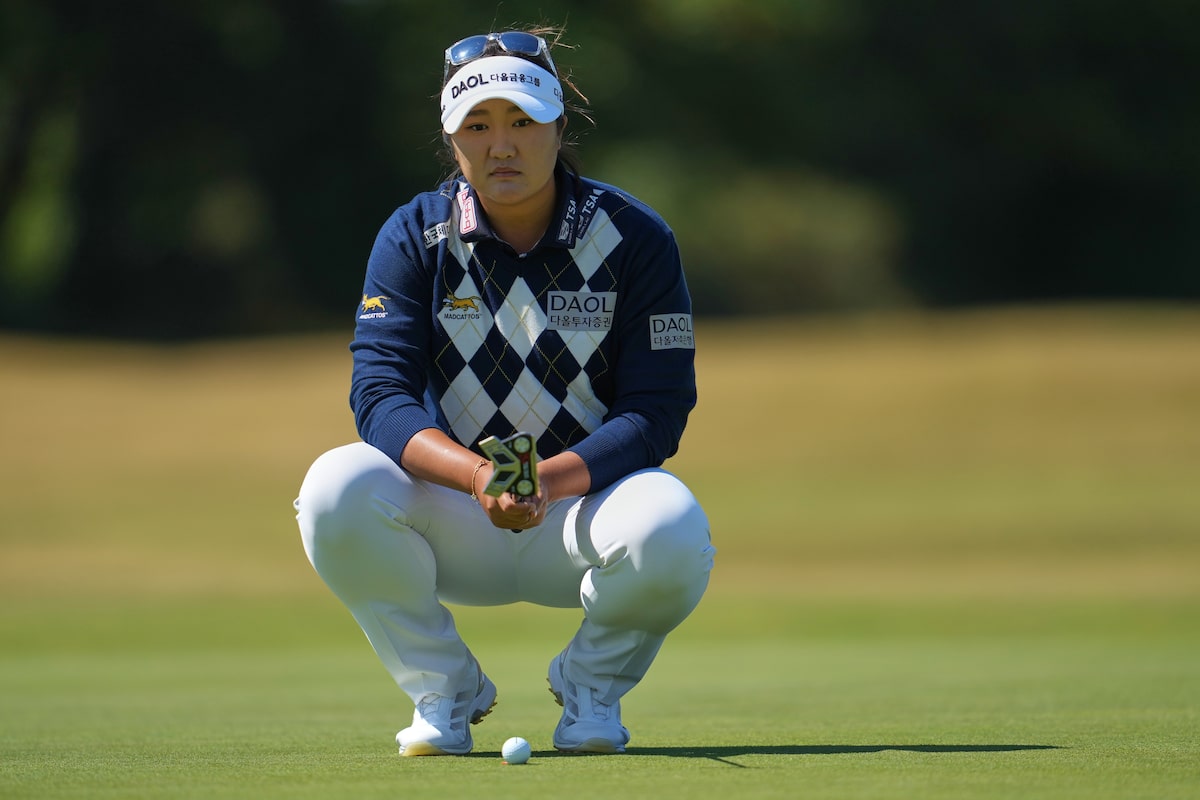 Haeran Ryu takes a one-shot lead after 2 rounds of the British Women’s Open