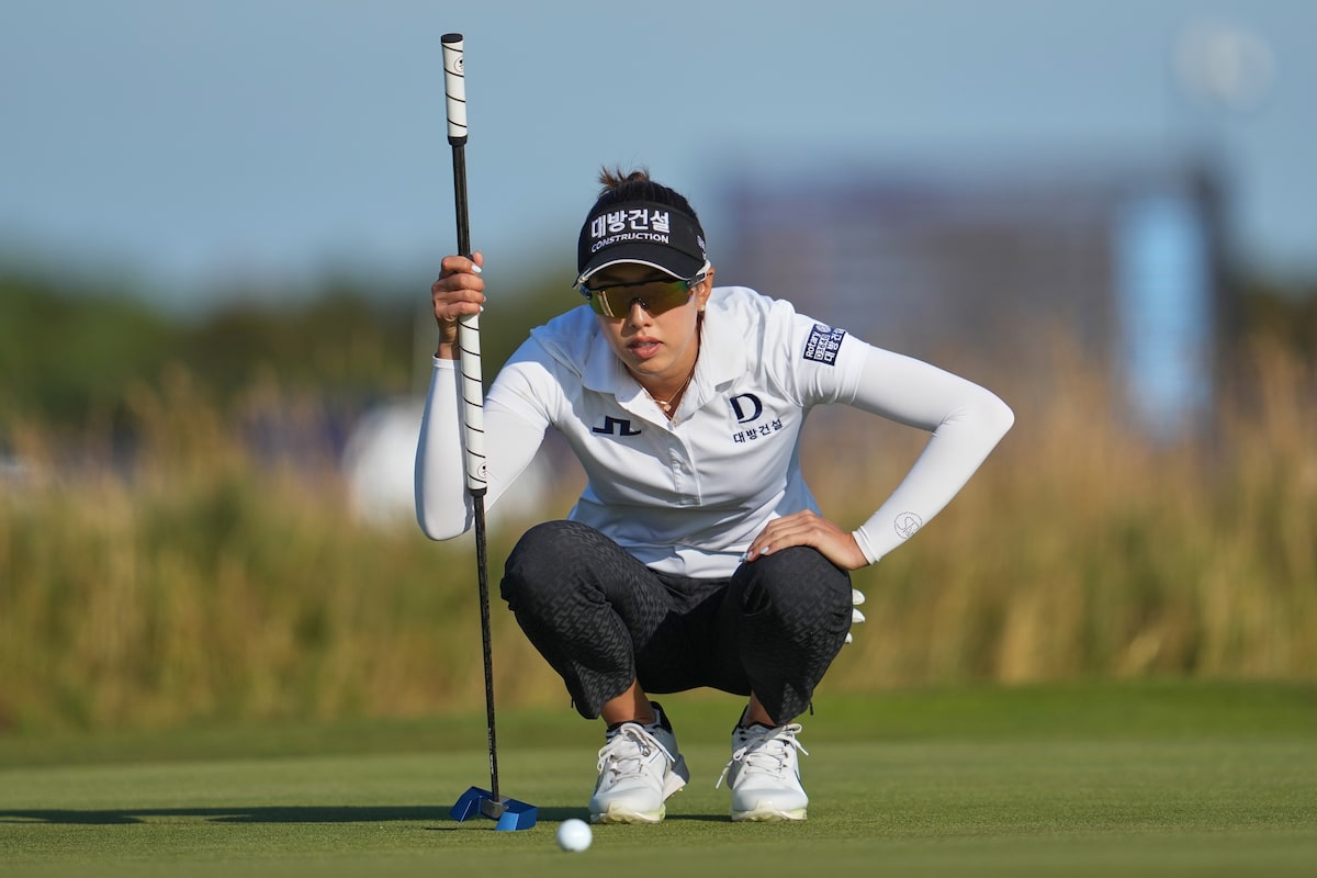 Yealimi Noh leads in Women’s British Open while Brooke Henderson wobbles