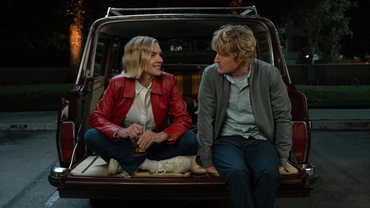 Rhea Seehorn and Owen Wilson in