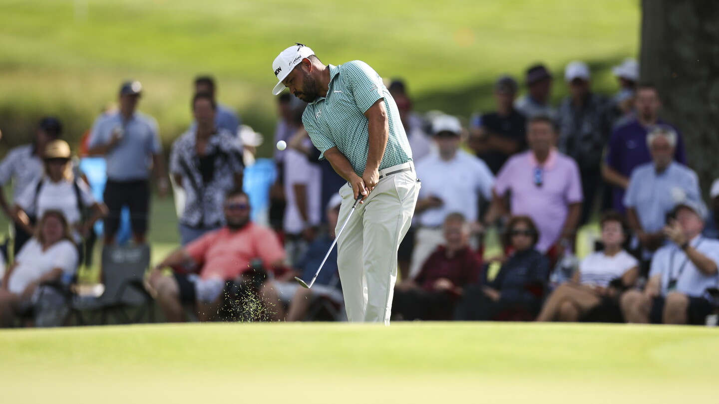 2026 BMW Championship: J.J. Spaun gains separation in St. Louis with front nine 30