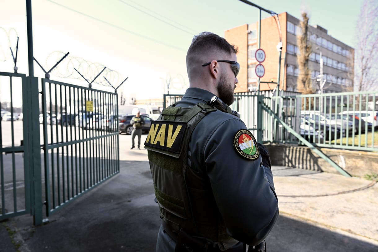NAV-os buliban halt meg egy pénzügyőr tábornok az ukrán pénzszállítók elfogásának éjszakáján