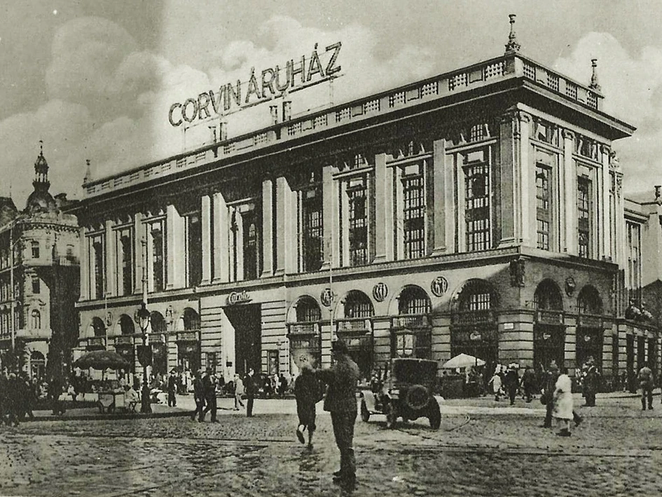 Corvin Áruház homlokzat 1926