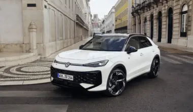 Annyit erősödött a forint, hogy olcsóbbak lesznek itthon a VW Csoport autói!