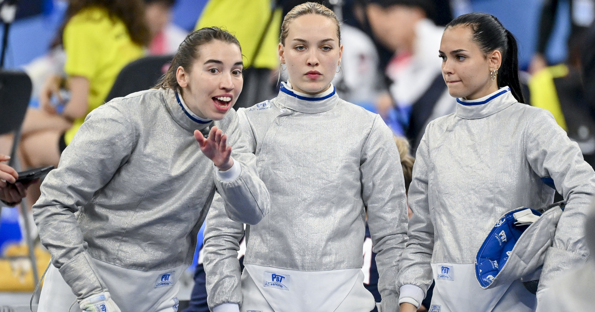 Index - Sport - Elképesztő fordulat: tíz tus előnyről bukta el az Eb-döntőt a magyar női kardcsapat