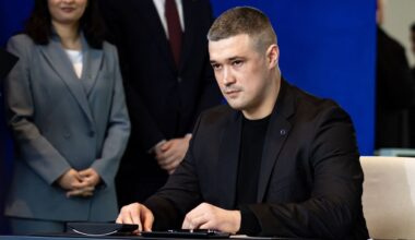 Világ: Választásokat sürget Ukrajnában a leváltott védelmi miniszter