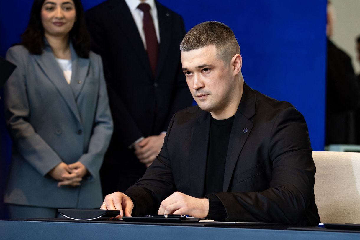 Világ: Választásokat sürget Ukrajnában a leváltott védelmi miniszter
