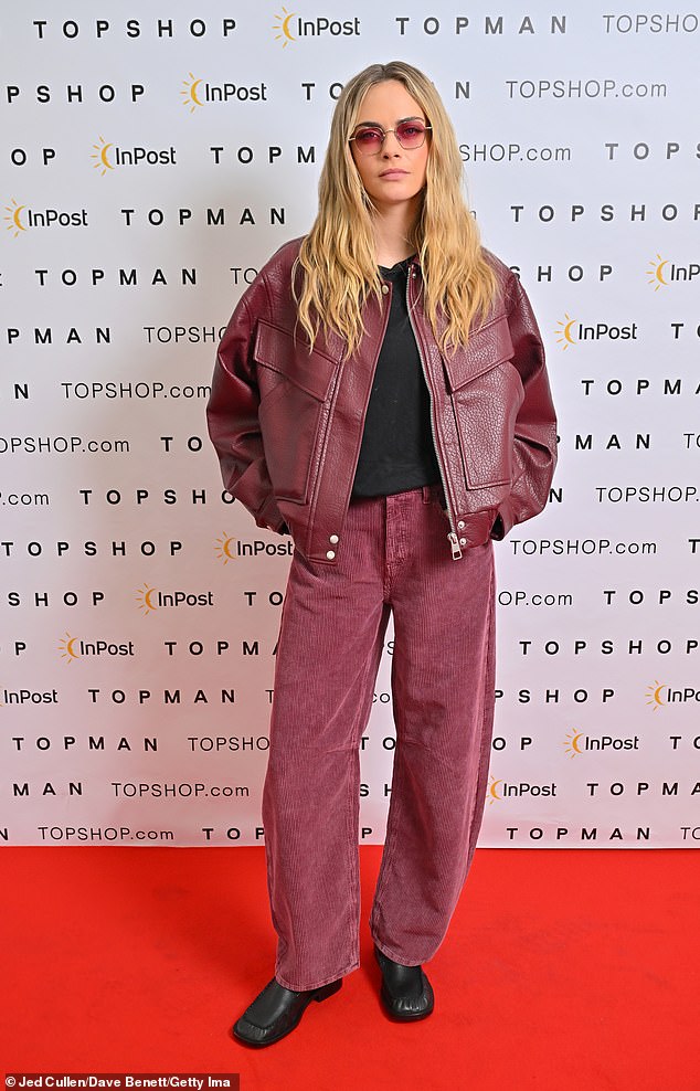 Keeping a low profile, Cara finished her stylish ensemble with a pair of tinted aviator sunglasses