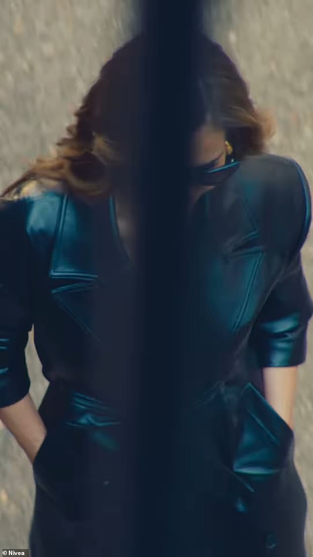The advert was designed to look like Cheryl was hiding from paparazzi