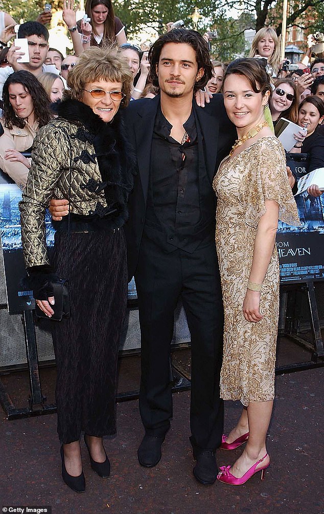 Orlando's mother with him and his sister Samantha in 2005