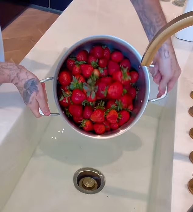 He showcased a step-by-step process on how to make the jam