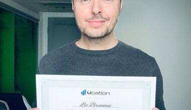 Nineties pop icon Lee Brennan has surprised fans by announcing a major career move as a 'certified Transformative Life Coach'