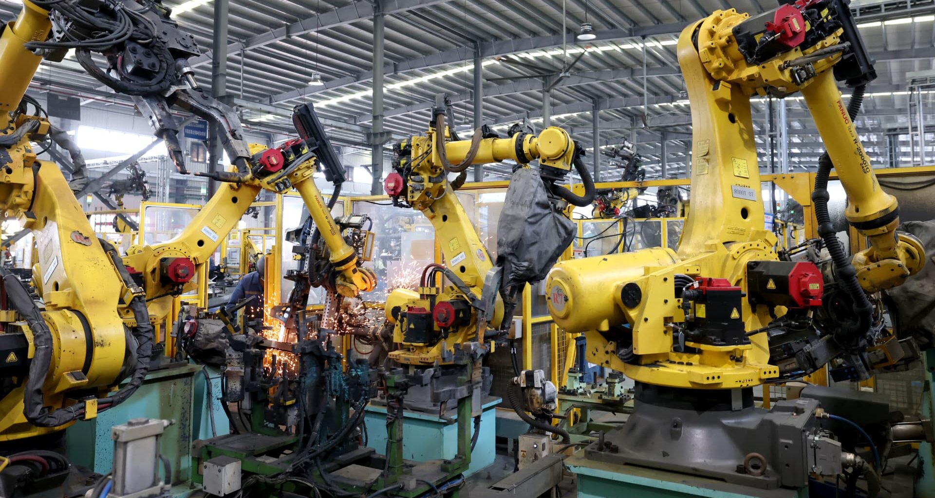 China's industrial profits slip 1.5% in July, slowest pace of decline in five months