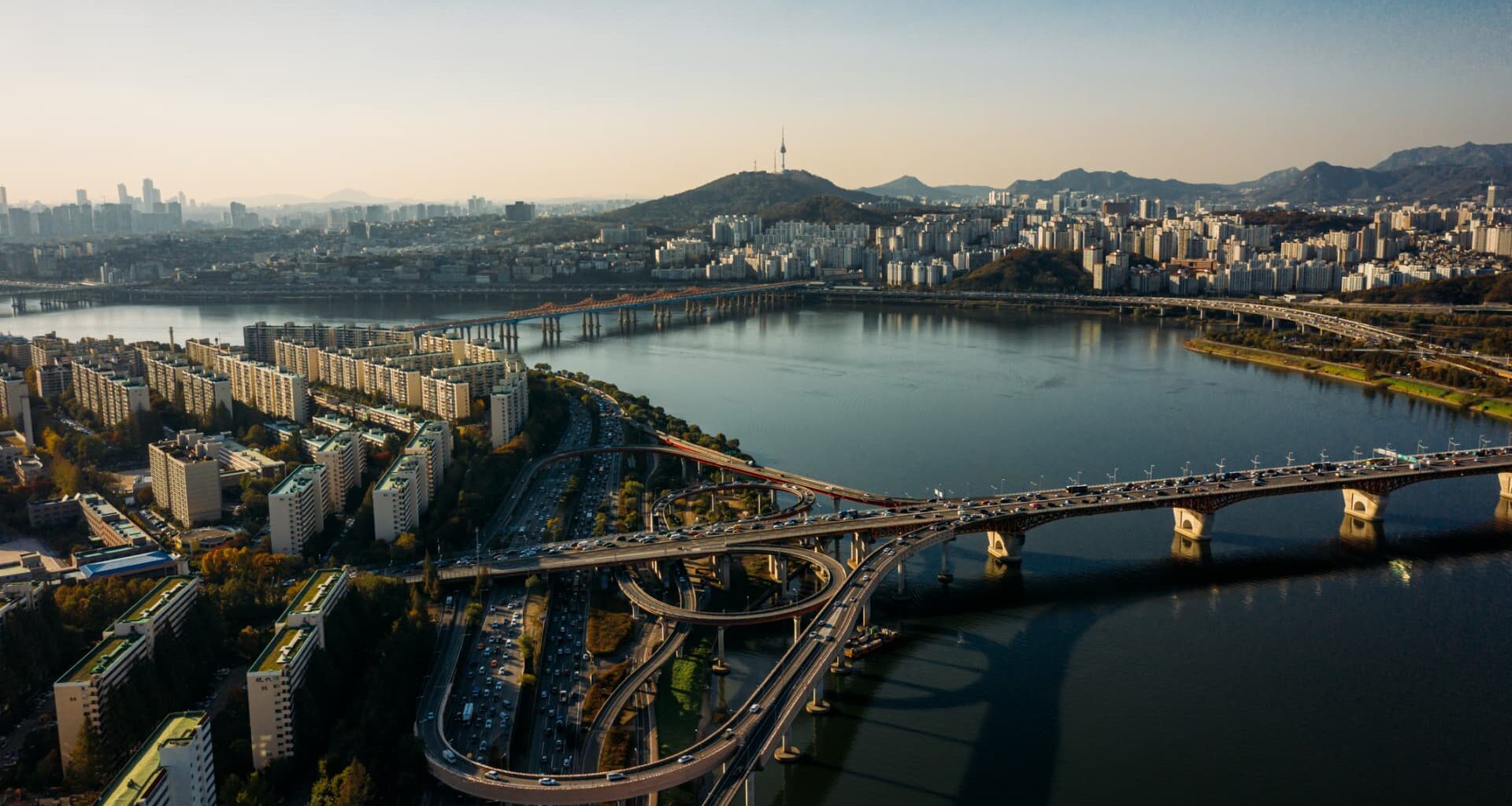 Bank of Korea raises GDP and inflation forecasts; keeps rates unchanged