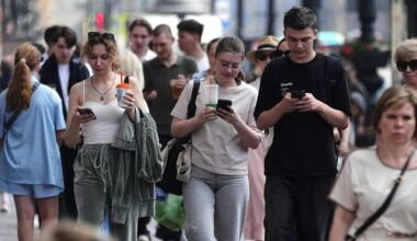Russia blocks calls via WhatsApp and Telegram as it tightens control over the internet