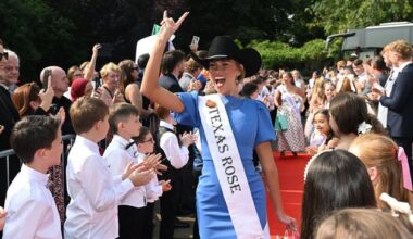In pictures: Roses arrive at Meadowlands Hotel for start of Rose of Tralee festival