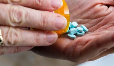 Buying weight-loss drugs and other medicines online ‘a disaster waiting to happen’