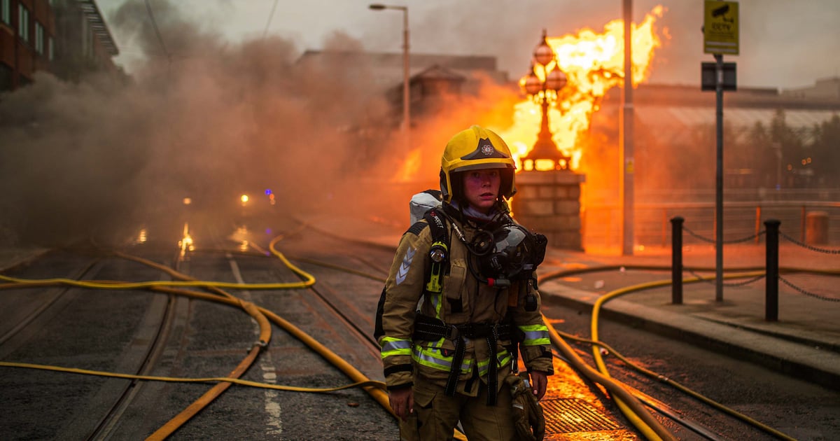 Fire near IFSC leaves section of Luas Red line closed – The Irish Times