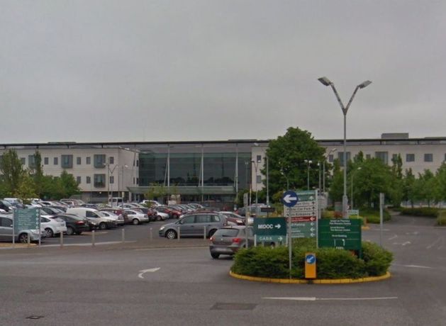 Visiting restrictions in place at Midland Regional Hospital Tullamore due to a high number of Covid-19 positive patients