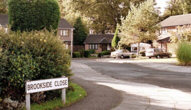 One of Brookside's biggest legends is returning for the Hollyoaks crossover episode