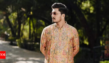 The boy who played Abhishek Bachchan and Aishwarya Rai’s son in 'Kuch Na Kaho' is all grown up—see the stunning transformation | Hindi Movie News