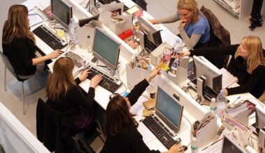 Is Job Hugging Replacing Job Hopping?
