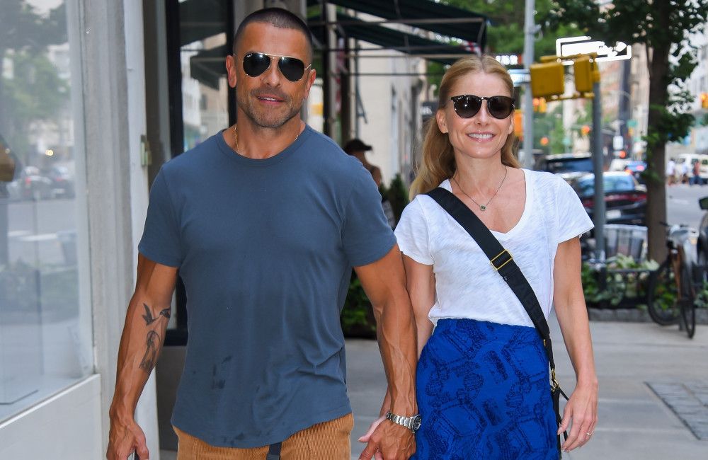 Kelly Ripa wants her next husband to be a billionaire…