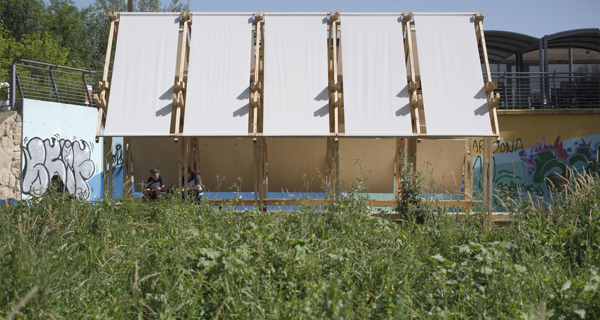 Inhabiting the River Intervention / Erazo Pugliese