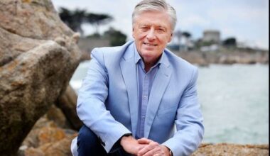 Pat Kenny announces his Newstalk radio show will move to weekends in the new year