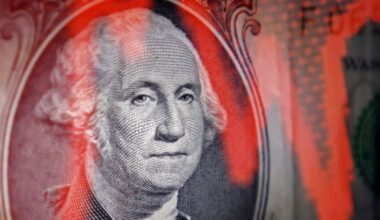 Dollar drifts, Asian stocks mixed as markets brace for Jackson Hole