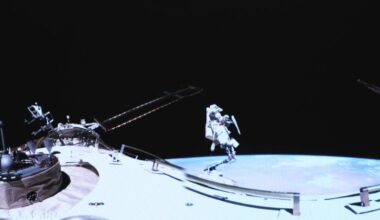 Extravehicular spacesuit of China's space station supports 20 EVAs -Xinhua