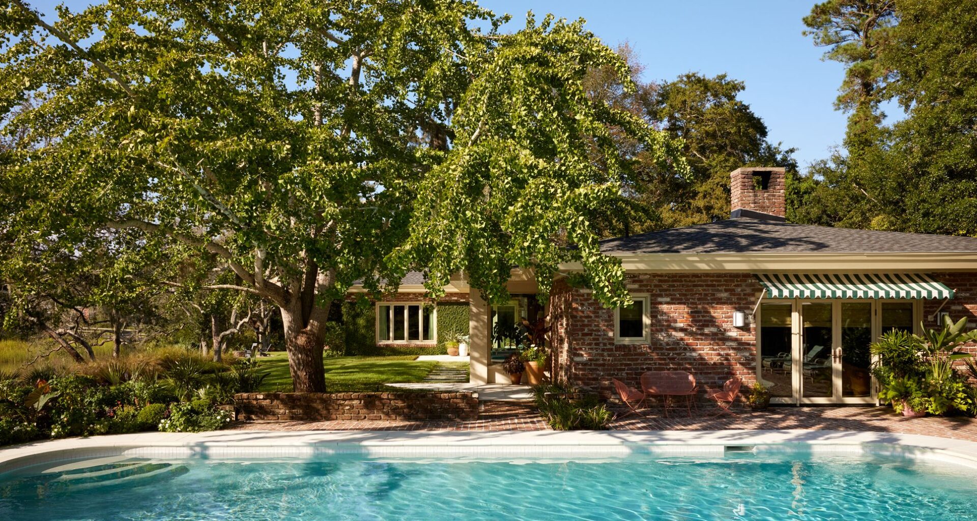 An atmospheric ranch house in South Carolina where global styles harmonise