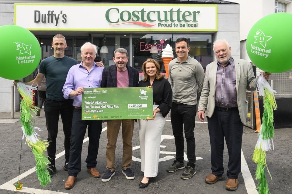 Patrick Monahan with his cheque for €255,000 at Duffy's Costcutter in Castlebar.