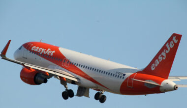 Manchester airport suspends flights after EasyJet planes collide